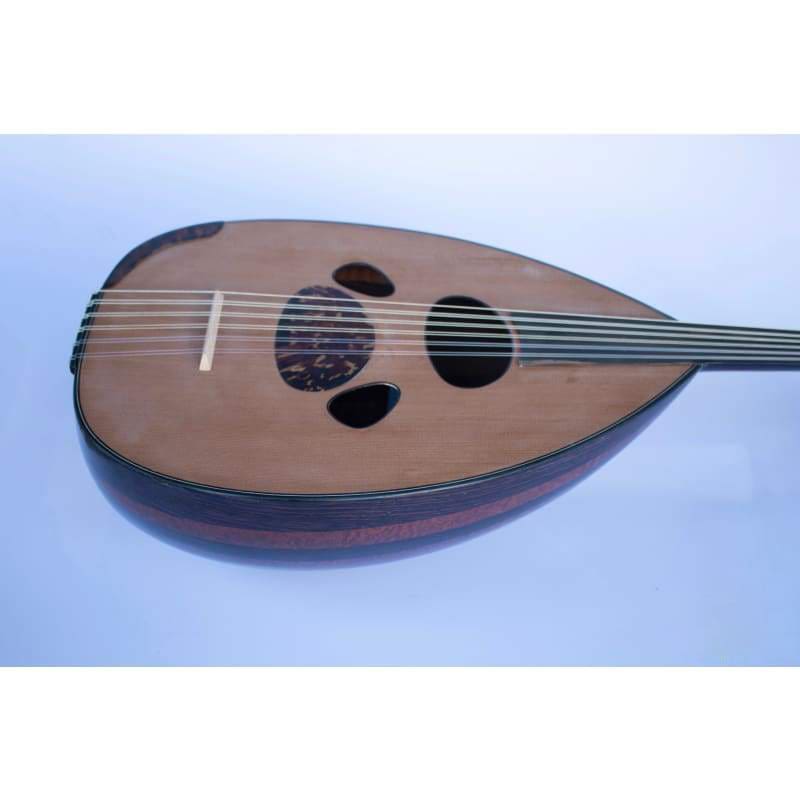 Wenge-Pamela-Oud CMO-504 mit schwimmendem Steg von Mehmet Caymaz